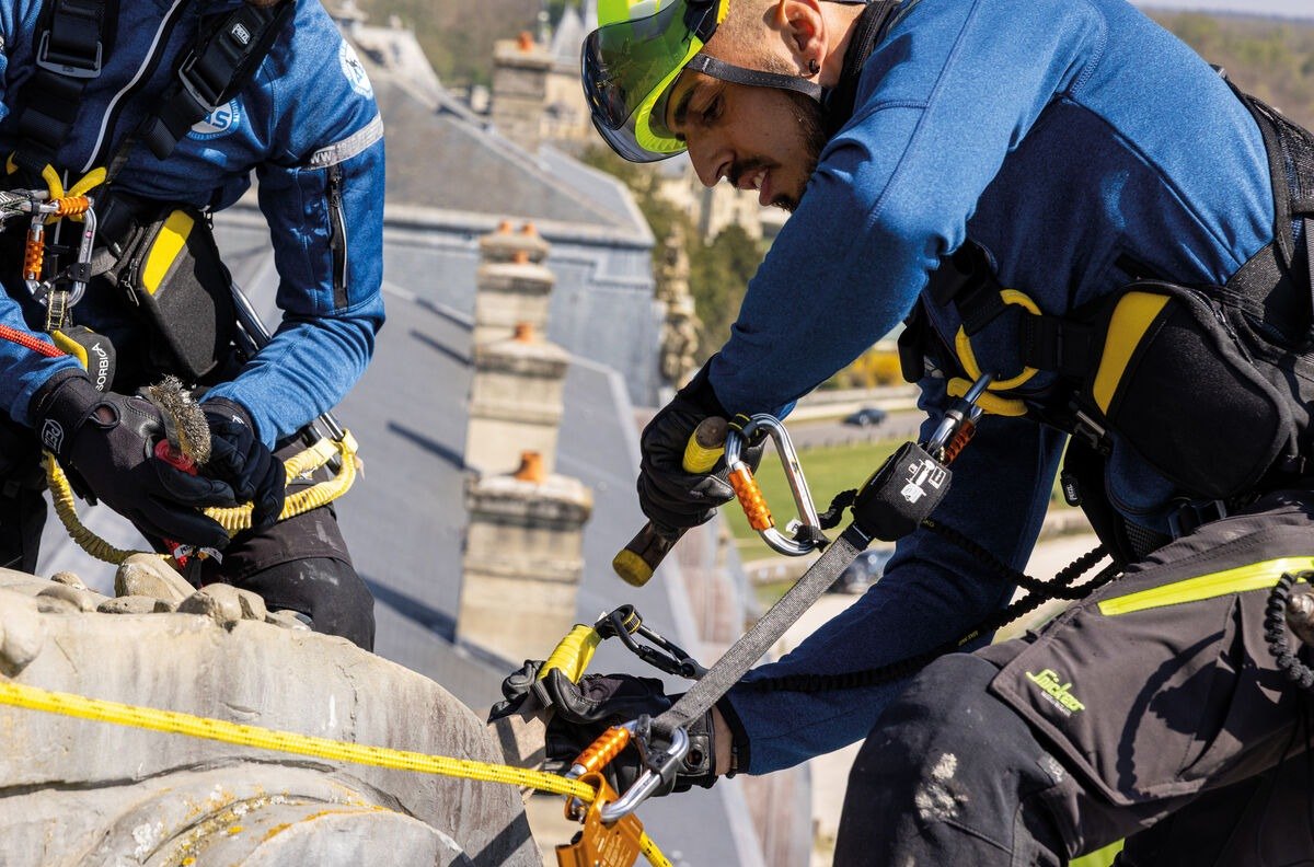 Sfeerbeeld Sets - werken op hoogte met Petzl-uitrusting
