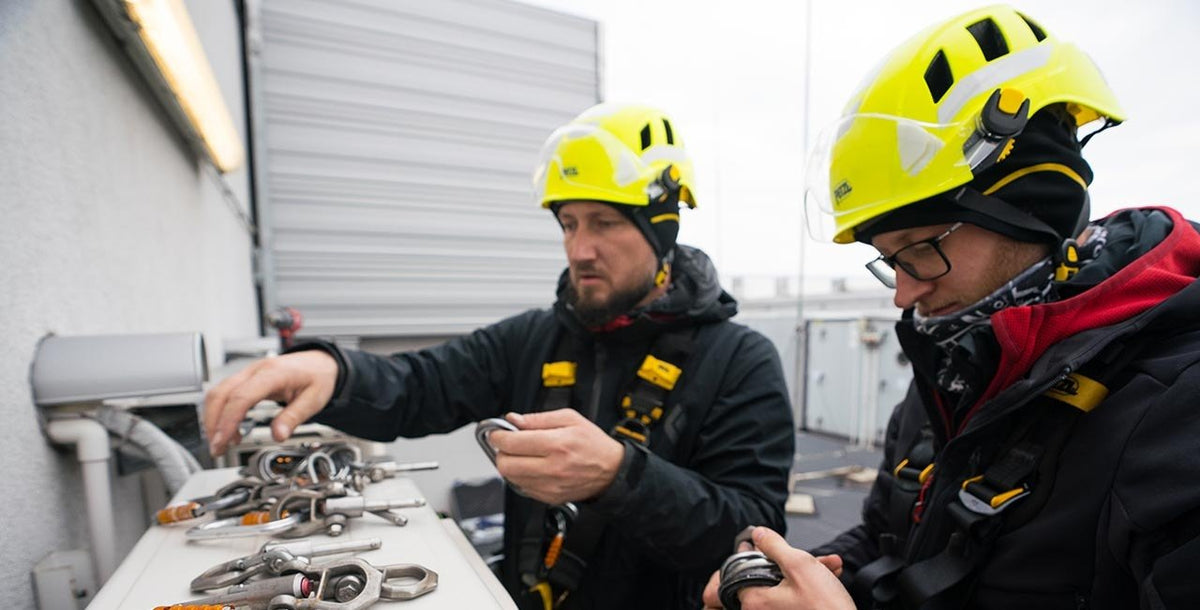 Sfeerbeeld PBM's - werken op hoogte met Petzl-uitrusting