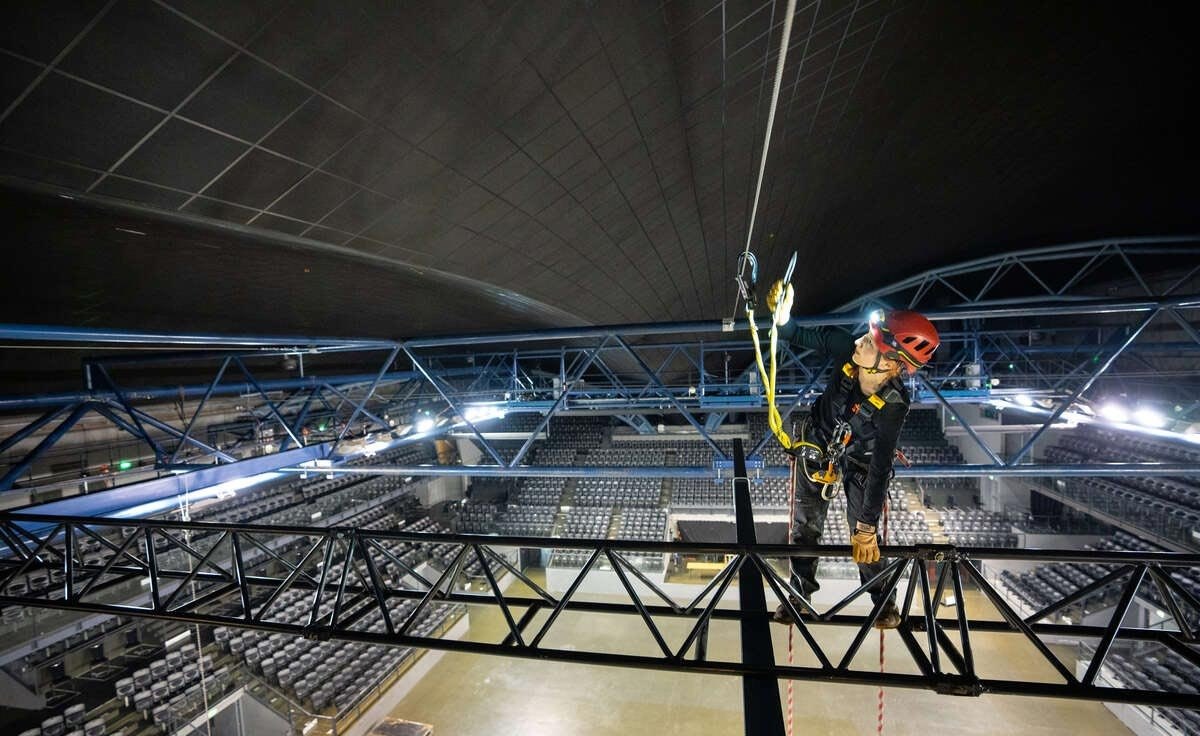 Sfeerbeeld Diversen hardware - werken op hoogte met Petzl-uitrusting