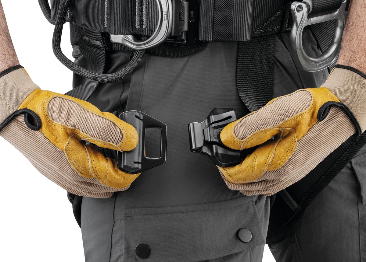 Petzl AVAO FAST harnas internationale versie